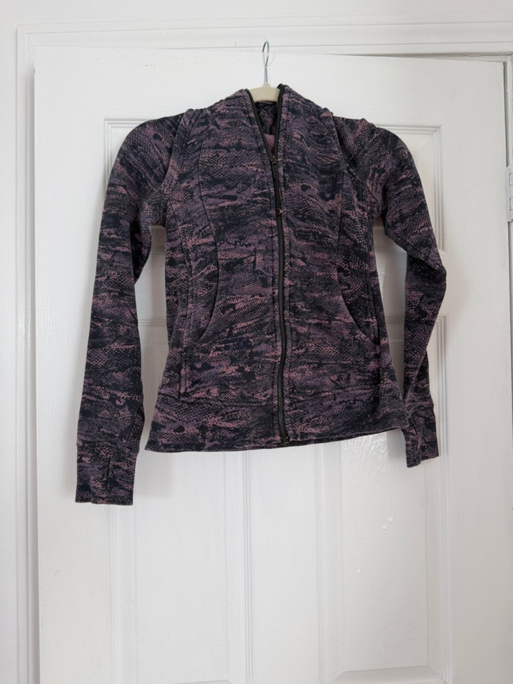 Lululemon purple and black define jacket